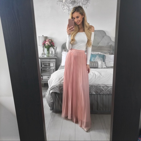 LAST ONE!!! Blush Chiffon Maxi Pleated Skirt - Picture 6 of 7